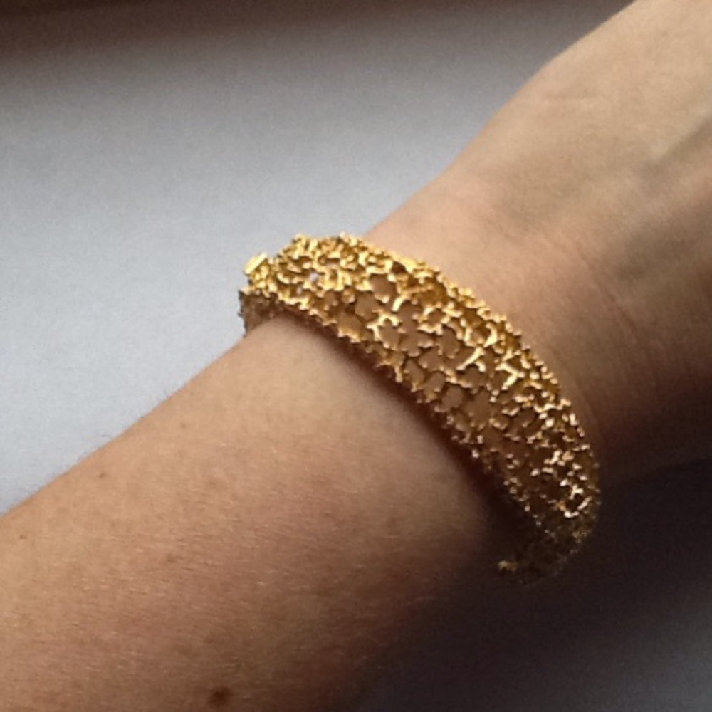 Gold tone bracelet, bangle with clasp
